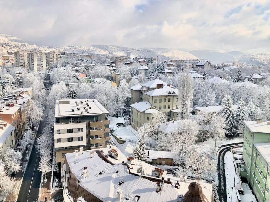 2 Bedroom Penthouse In City Center, Free Parking Saraybosna Dış mekan fotoğraf